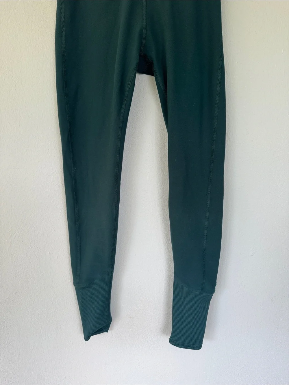 Alo Yoga dark forest green high rise rib trim full length leggings size small